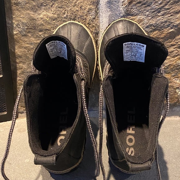 Sorel Women’s N About leather rain snow boot
Size 7 - Picture 3 of 9